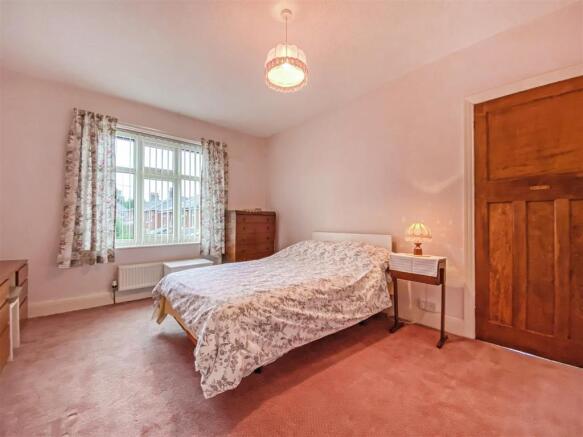 2nd double bedroom