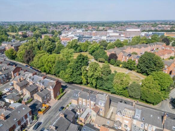4 bed Terraced for sale Image 12