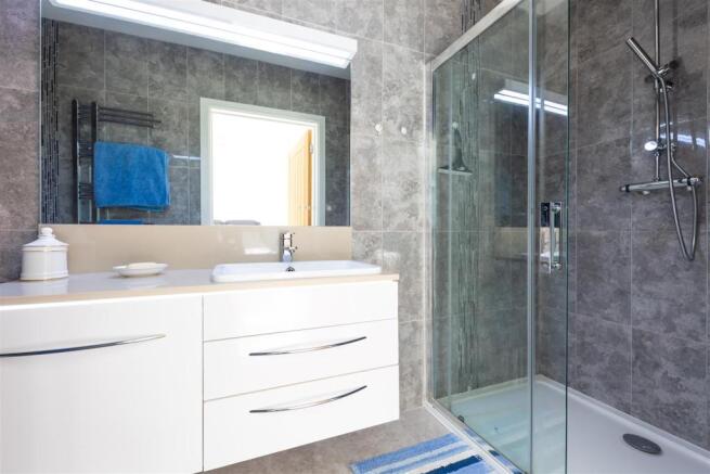 11 Hitchin Road Annexe interiors-3.jpg