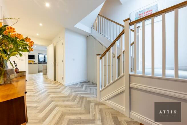 Attik-9.jpg