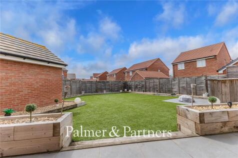 Chamomile Close, Stowupland, Suffolk, IP14