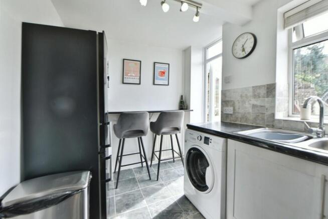 Higham Lane, Hyde, Greater Manchester, SK14 photo 4