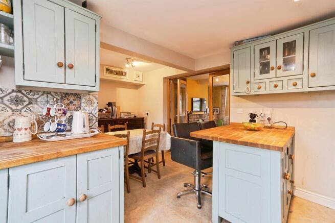 2 bed Terraced for sale Image 4