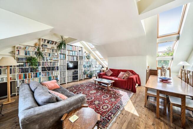 2-bed flat on Elder Avenue, Crouch End, London, N8, £650,000
