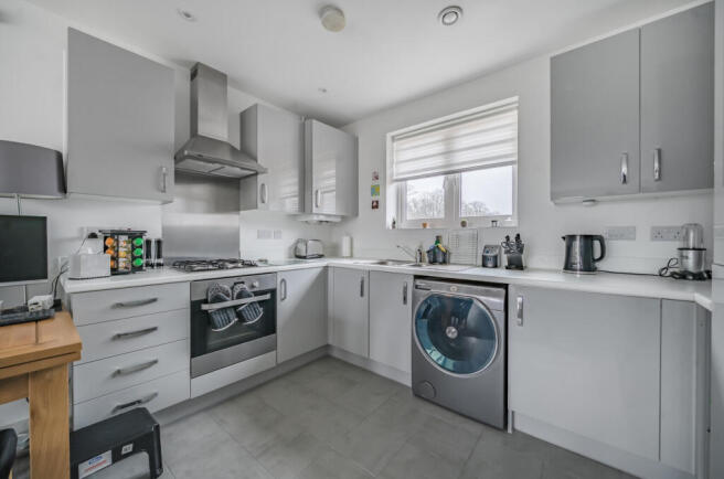 1418796-14-699700...