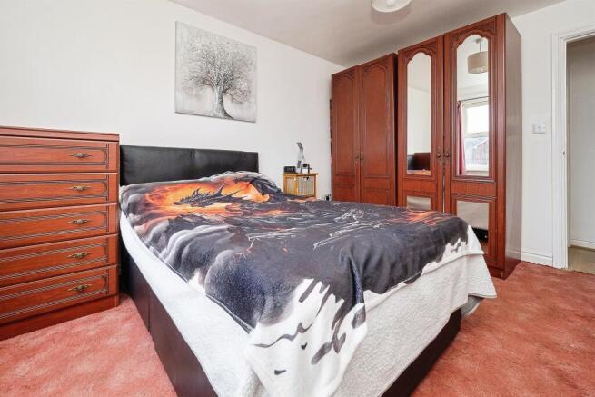 4 bed Detached for sale Image 10