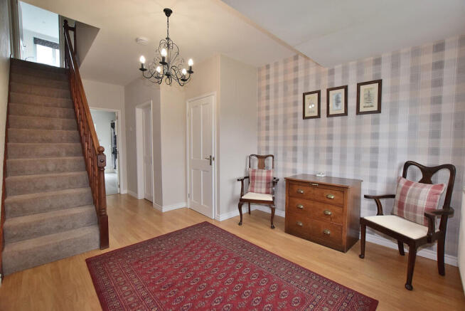 3 bed Detached to rent Image 6