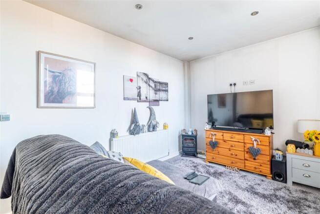 Lounge/Dining/Kitchen