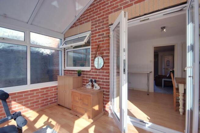 3 bed Semi-Detached for sale Image 9