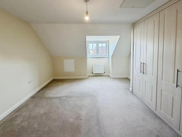 4 bed Detached to rent Image 7