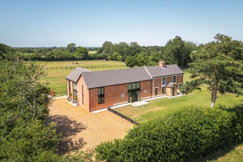 Beautiful Barn Conversion in Stibbard