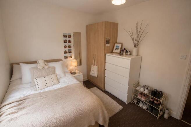 4 bed Terraced to rent Image 5