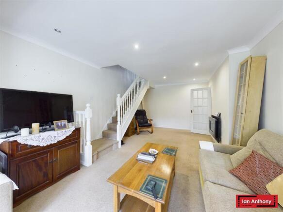 LIVING ROOM / DINING ROOM