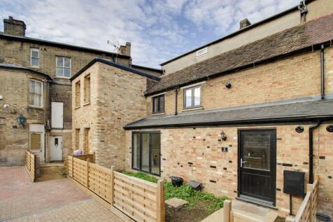 Yorks Mews, New Street, PE19