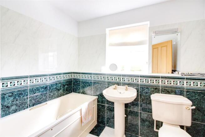 En suite bathroom
