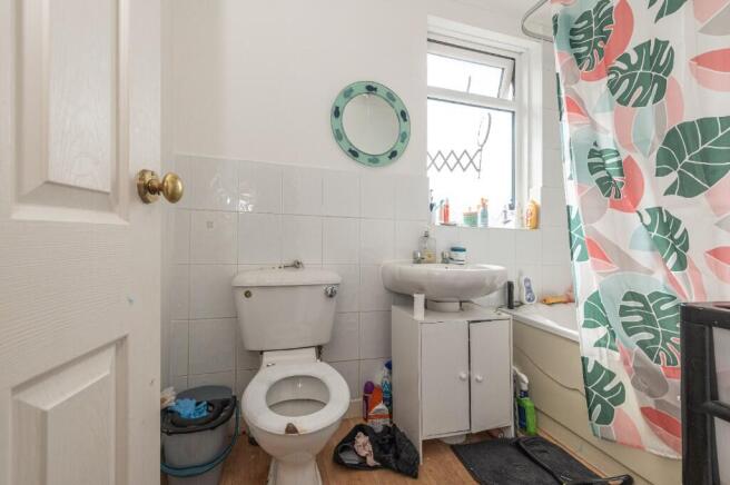 3 bed Semi-Detached for sale Image 9