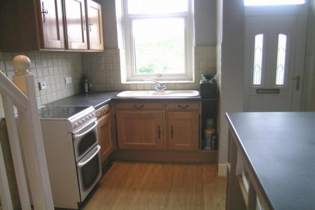 Open Plan Living Room & Kitchen Image 4