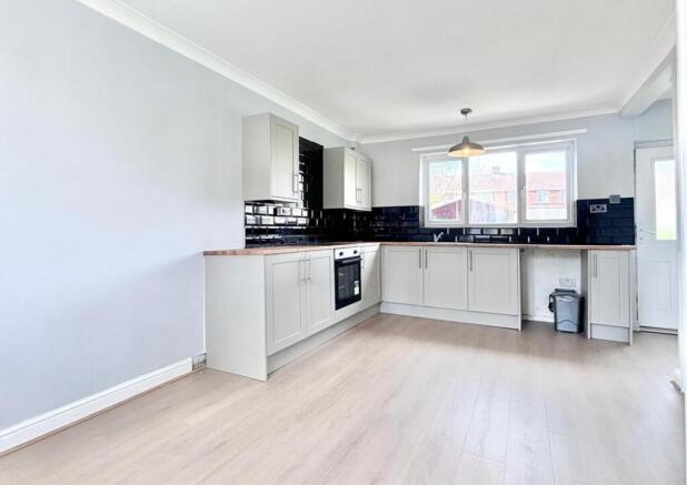 2 bed Semi-Detached for sale Image 5