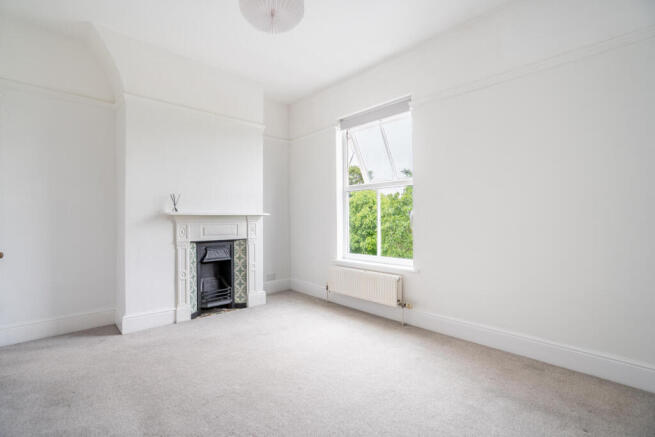3 bed Terraced for sale Image 12