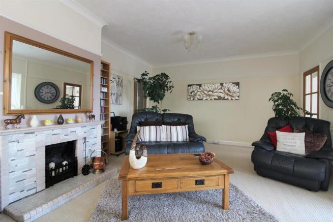 SITTING ROOM