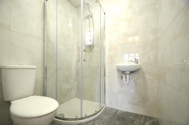 r6 bathroom