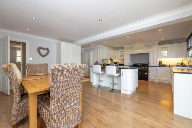 305bb605-5111-4e04-99d6-b1caedf291b3