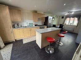 1, New College Road, Aylesbury HP19 9SE