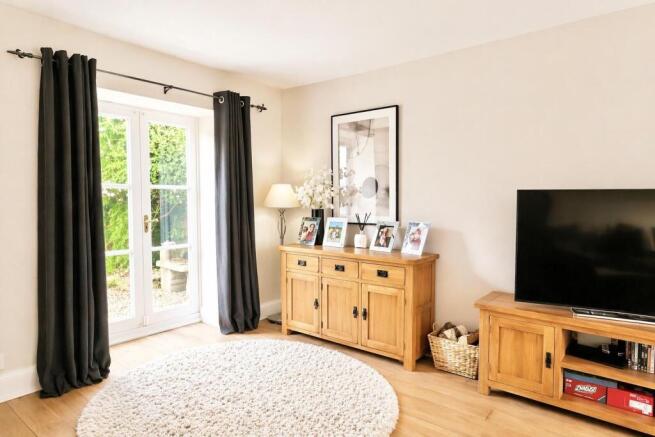 4 bed Detached for sale Image 12