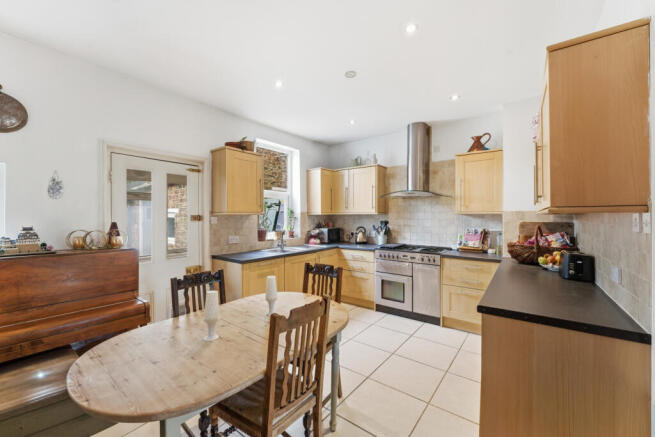 2 bed Terraced for sale Image 4