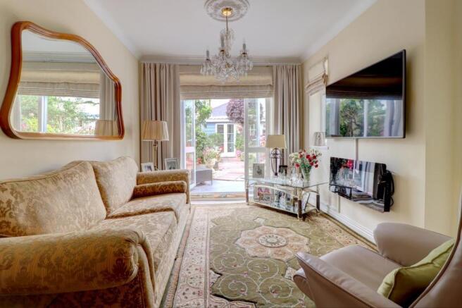 Rear lounge ii.jpg