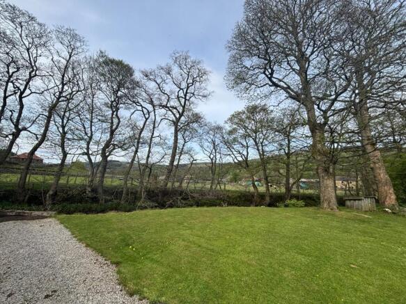 3 bed Flat to rent Image 9
