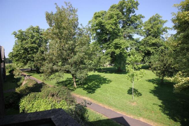 Carfax Court Views