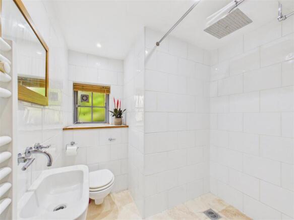 1 bed Mews for sale Image 9