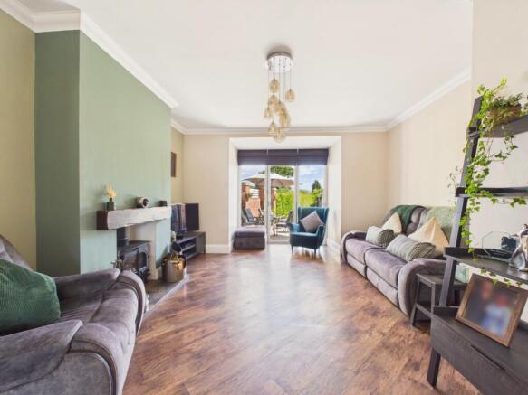 4 bed Semi-Detached for sale Image 5