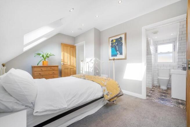 Bedroom 2.jpg