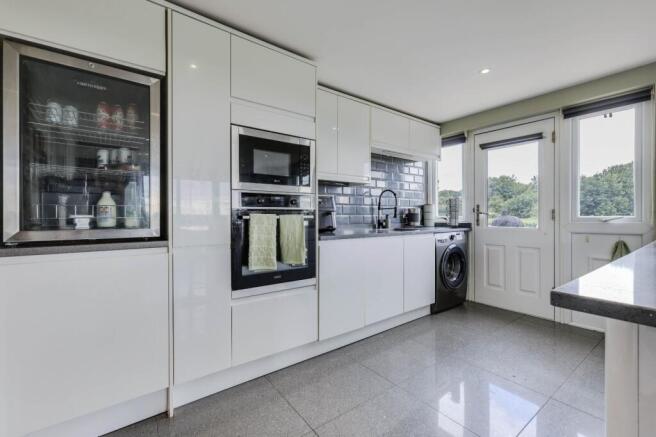 3 bed Bungalow for sale Image 6
