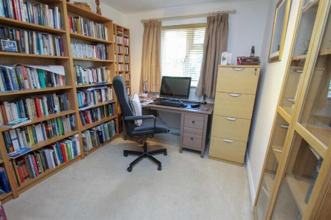 Photo 8