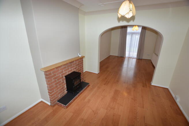 3 bed Semi-Detached to rent Image 4