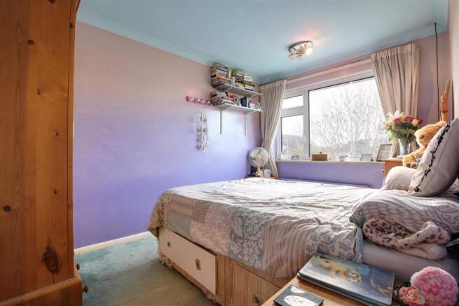 Bed 1.jpg