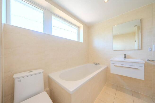 3 bed Semi-Detached for sale Image 5