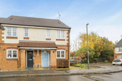 Holly Drive, Aylesbury, Buckinghamshire
