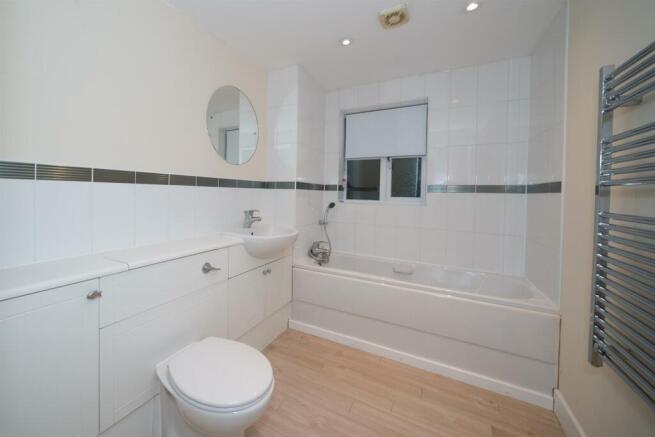 4 Coach House Mews, Coventry Road, Warwick-6.jpg