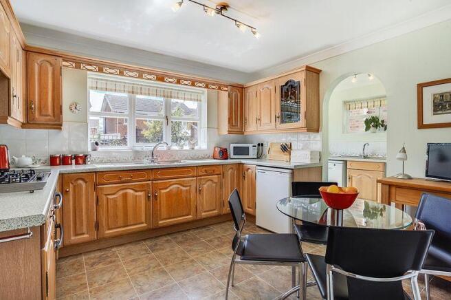 BREAKFAST KITCHEN