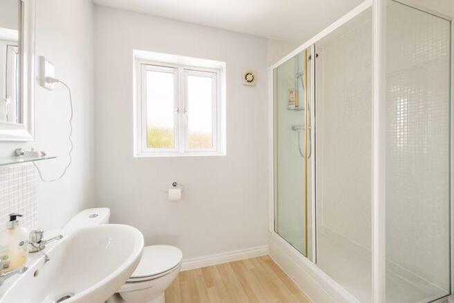 En-Suite Showe...