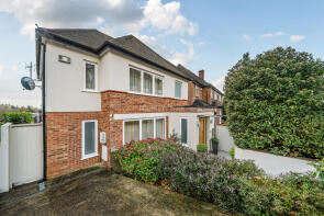 6, The Reddings, Mill Hill, London NW7 4JR