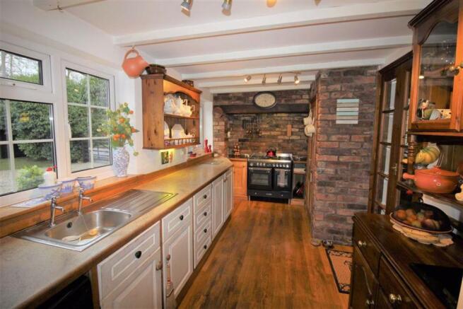Kitchen: