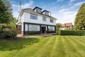 17, Mead Road, Torquay TQ2 6TG