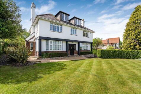 Mead Road, Livermead, Torquay, Devon, TQ2 6TG