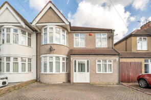 82, Elmsleigh Avenue, Harrow HA3 8HZ