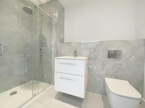 ENSUITE 1